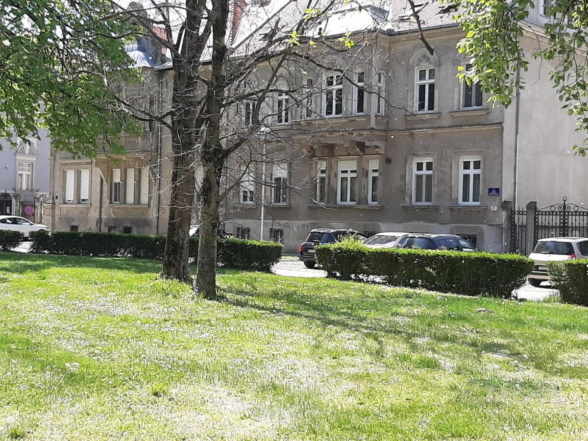 Apartman Kod Kestena Osijek Bagian luar foto