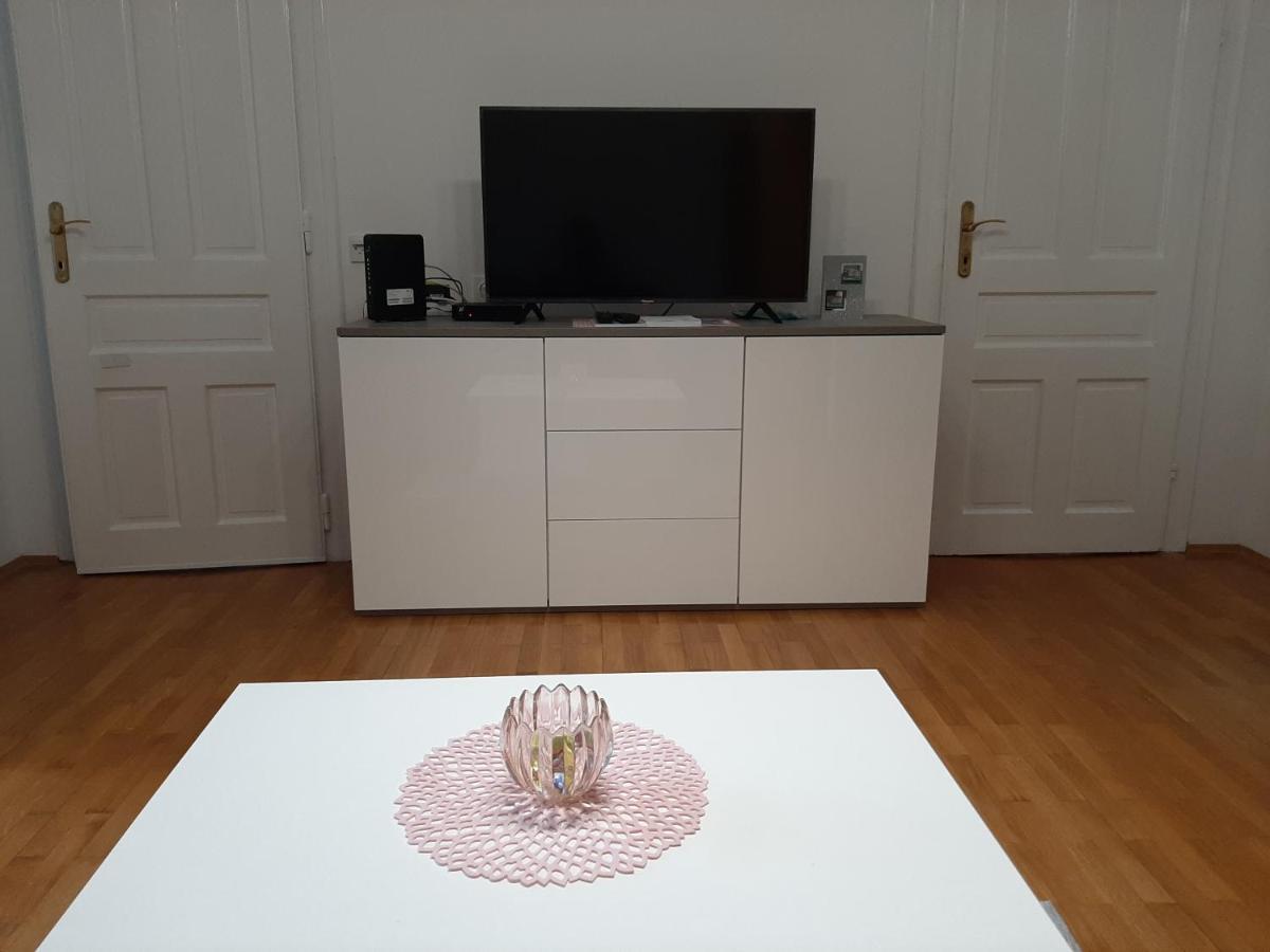 Apartman Kod Kestena Osijek Bagian luar foto